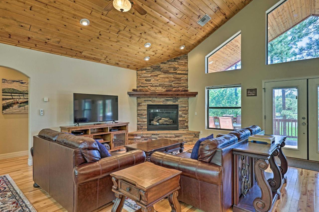 Serene Lakeside Cabin With Decks And Edler Lake Views! Pinetop-Lakeside Eksteriør billede