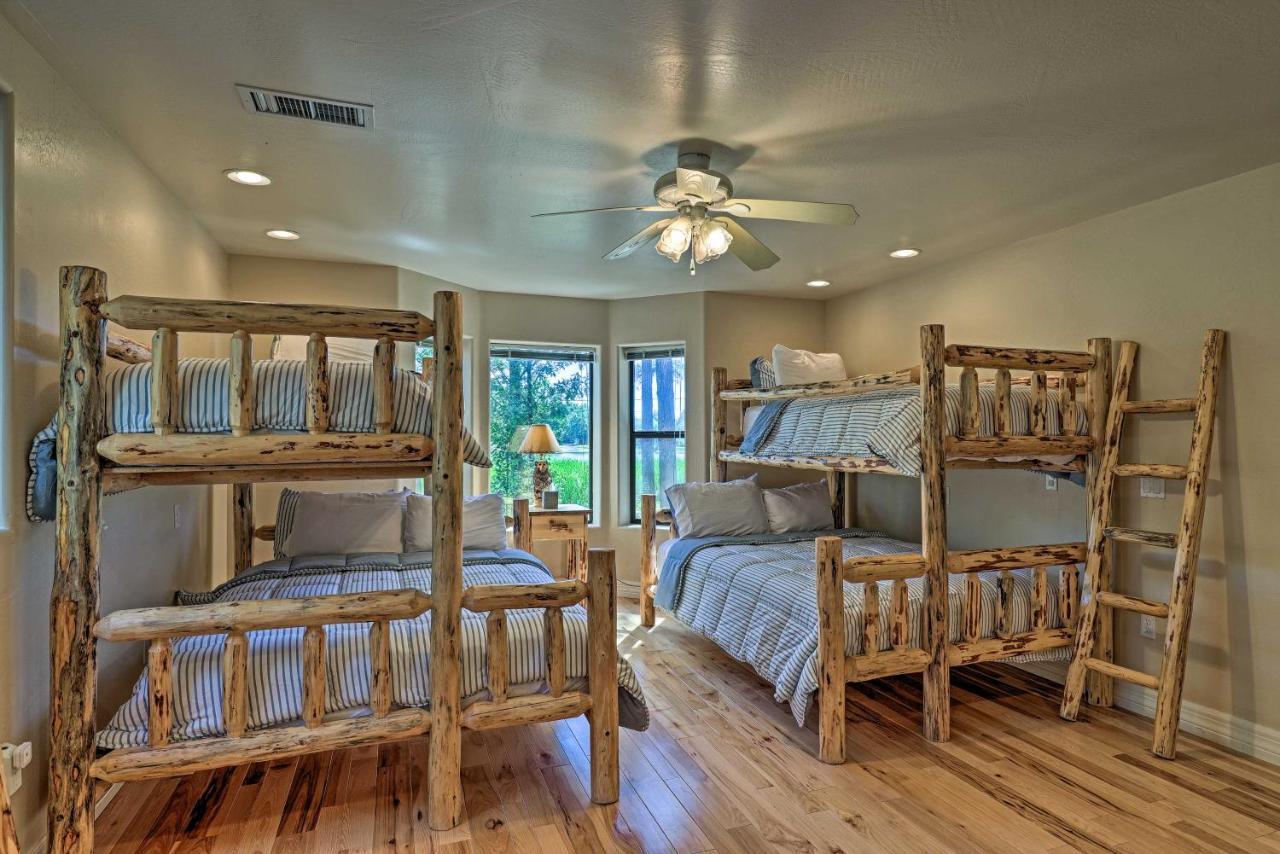 Serene Lakeside Cabin With Decks And Edler Lake Views! Pinetop-Lakeside Eksteriør billede